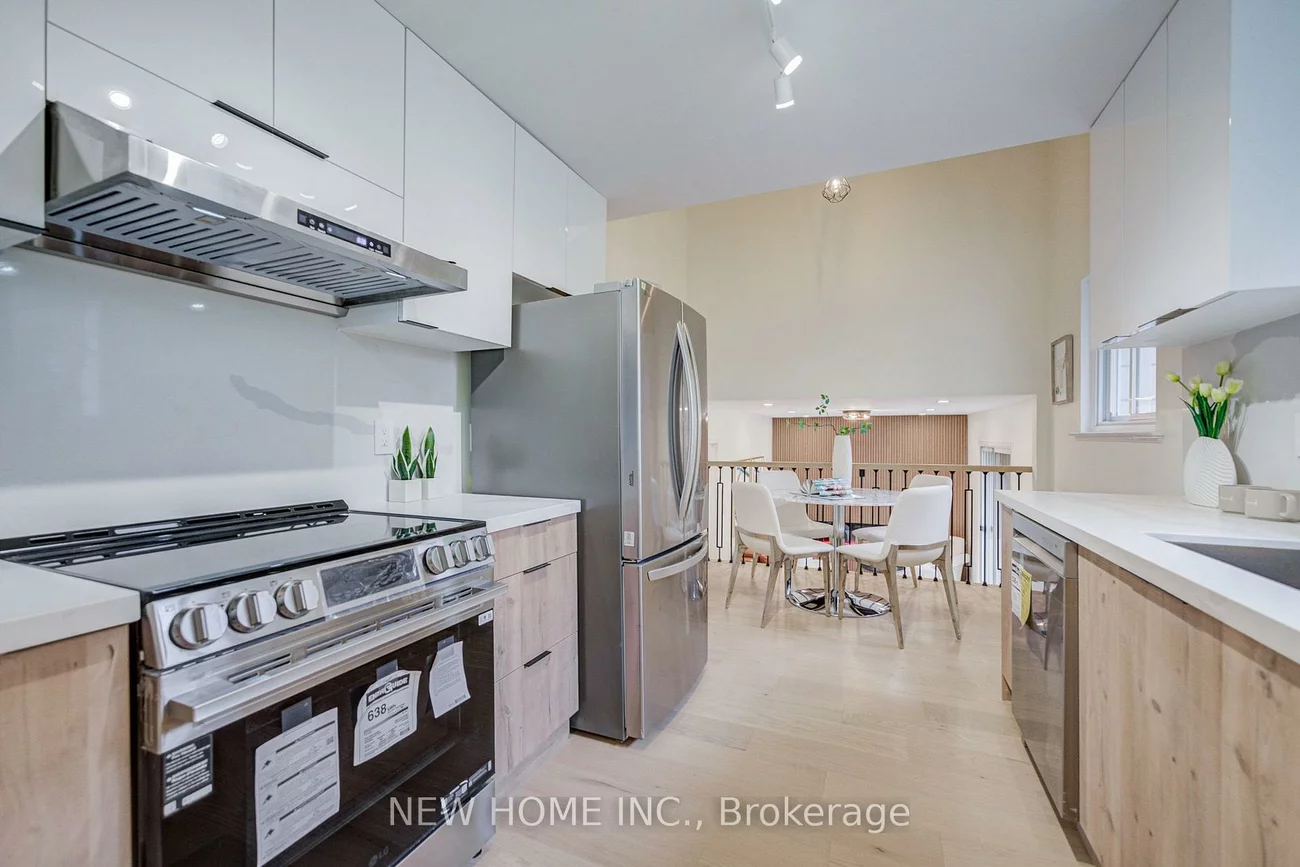 26, Penwick, North Richvale, Richmond Hill