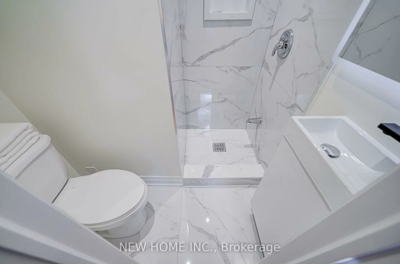26, Penwick, North Richvale, Richmond Hill