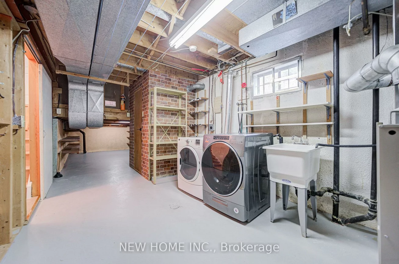 26, Penwick, North Richvale, Richmond Hill