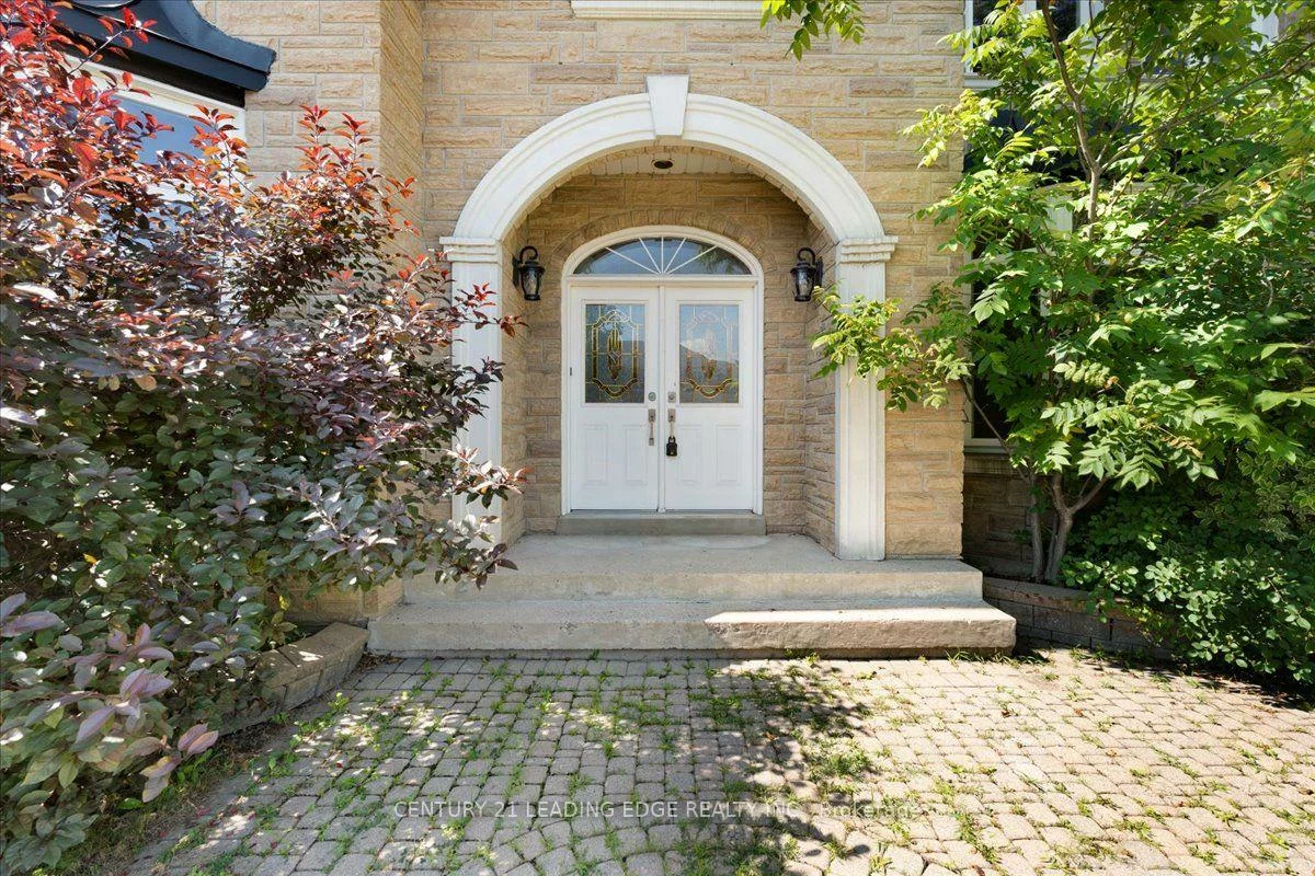 22, Fern, Langstaff, Richmond Hill