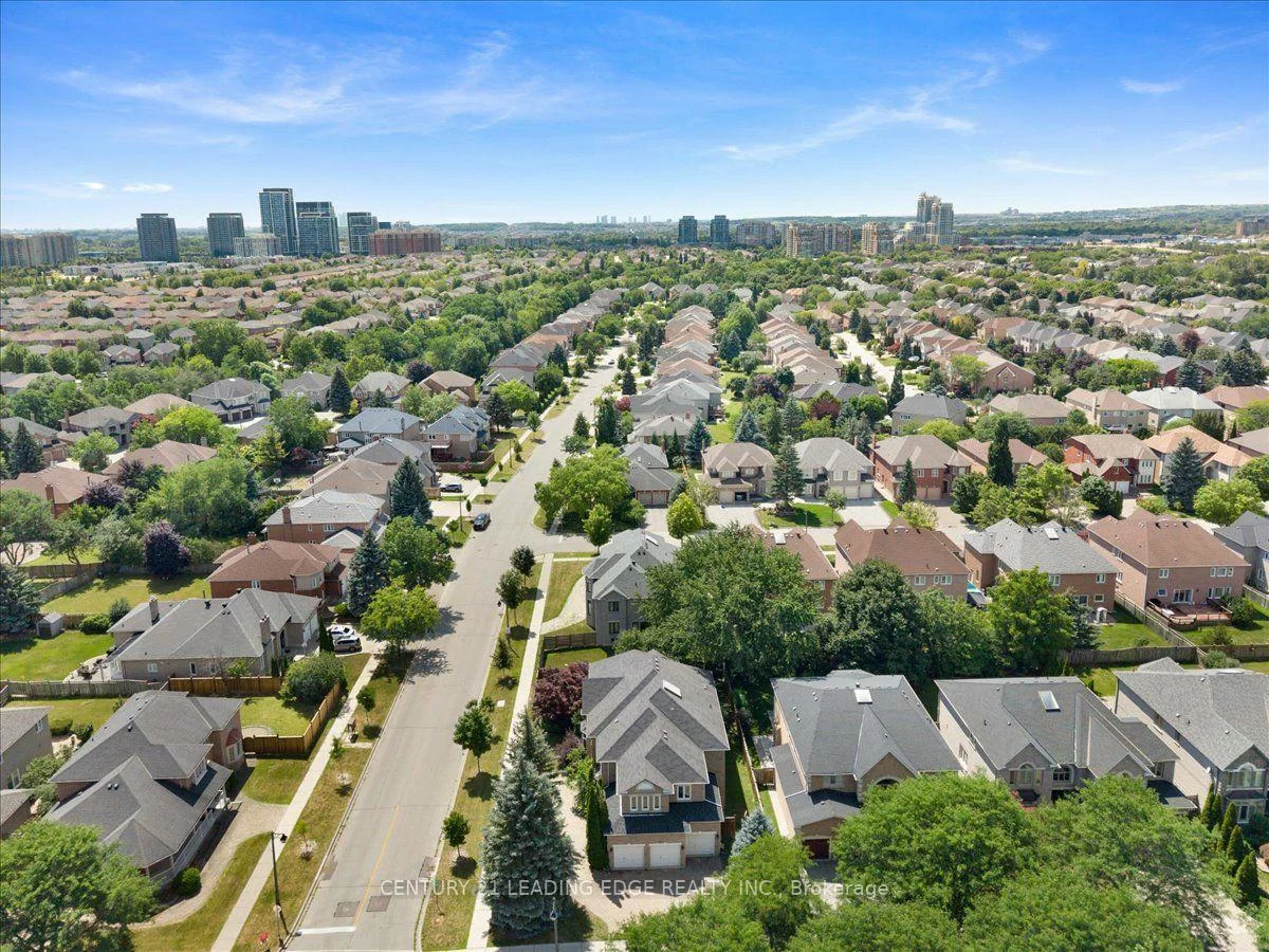 22, Fern, Langstaff, Richmond Hill