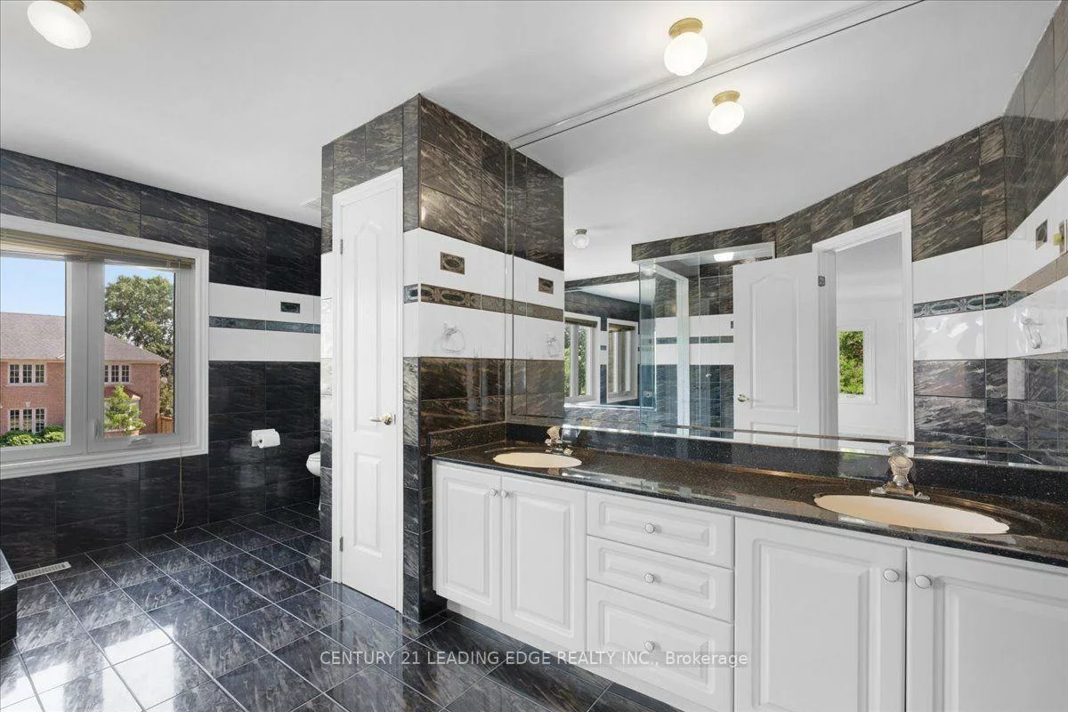 22, Fern, Langstaff, Richmond Hill