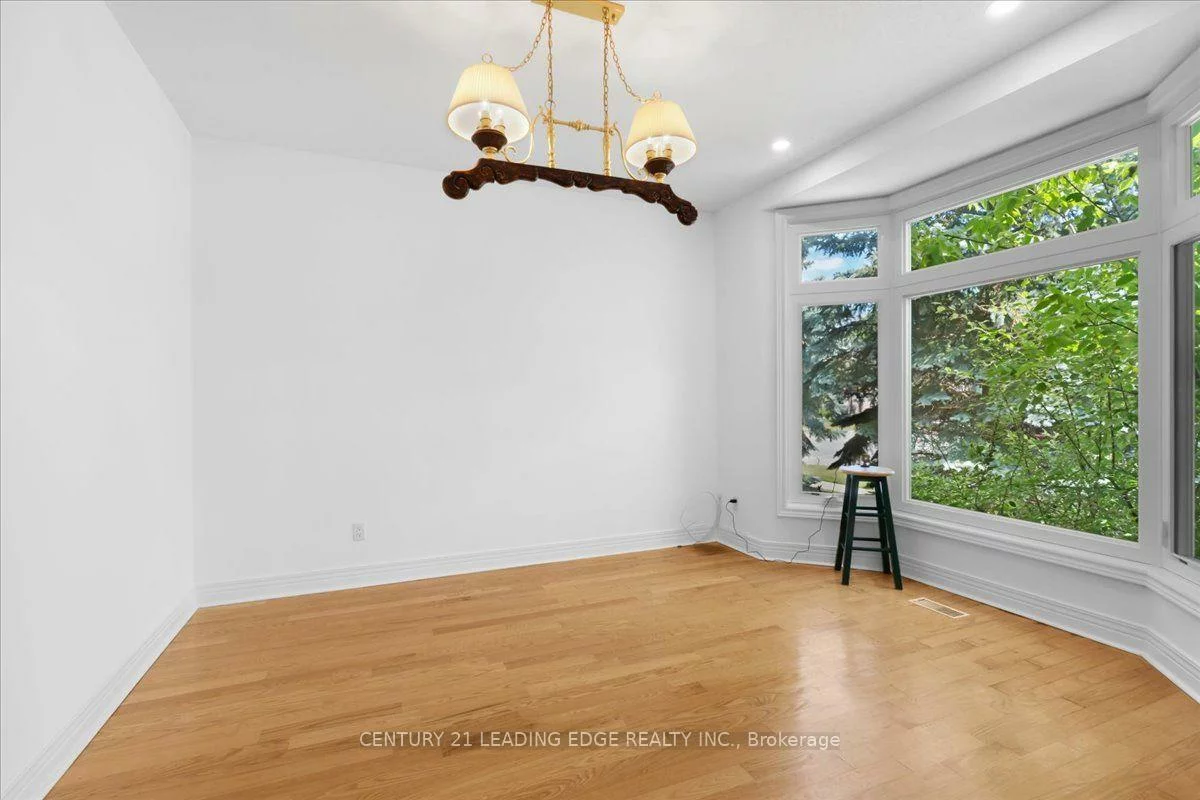 22, Fern, Langstaff, Richmond Hill