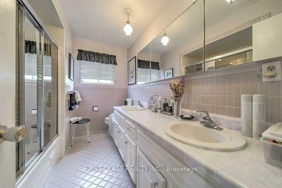 93, Peckham, Newtonbrook West, Toronto