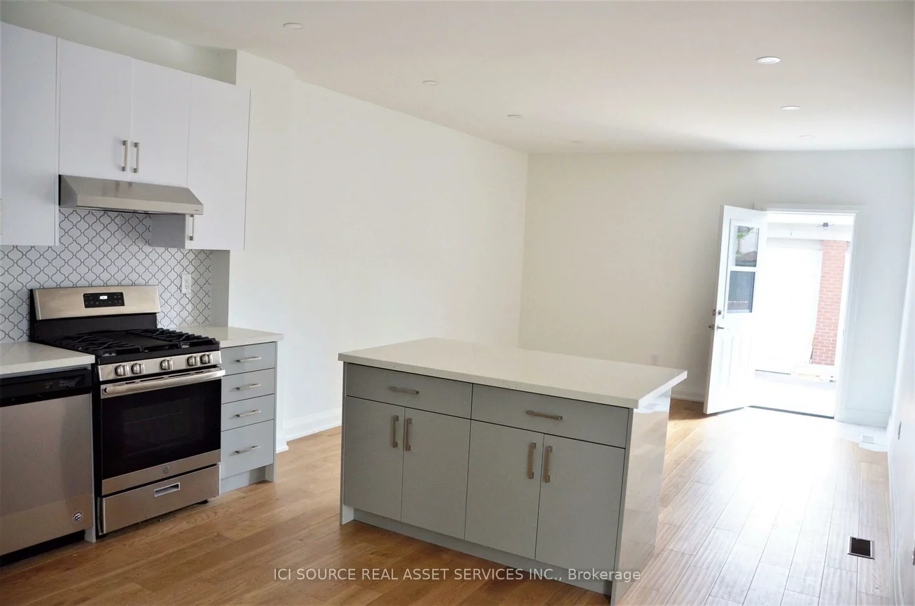 179, Markham, Trinity-Bellwoods, Toronto