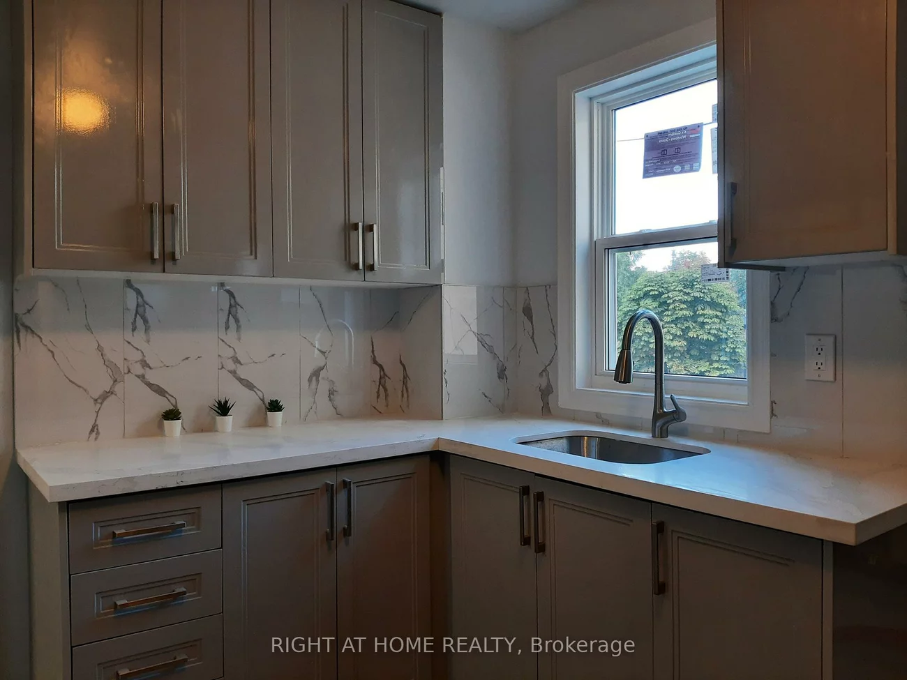 513, Mount Pleasant, Mount Pleasant East, Toronto