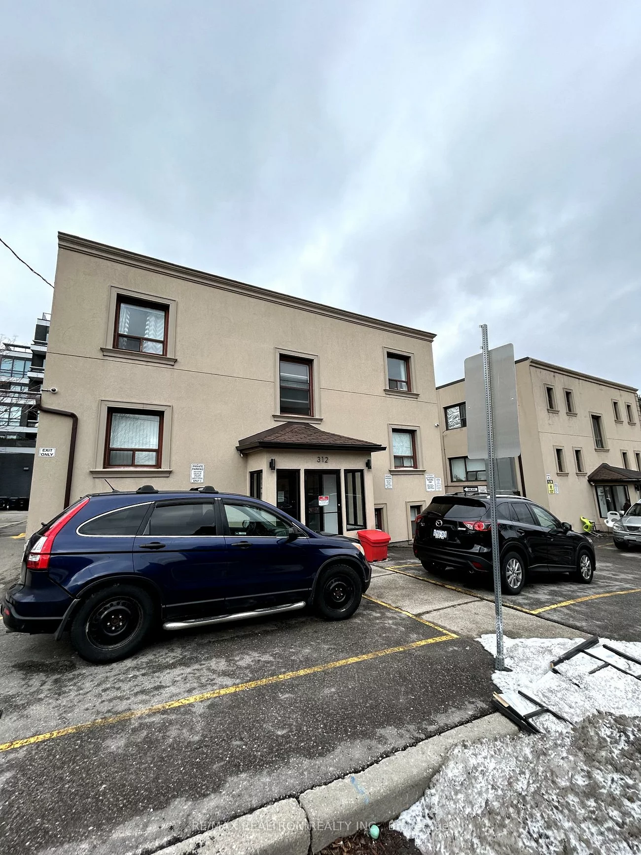 312, Douglas, Bedford Park-Nortown, Toronto