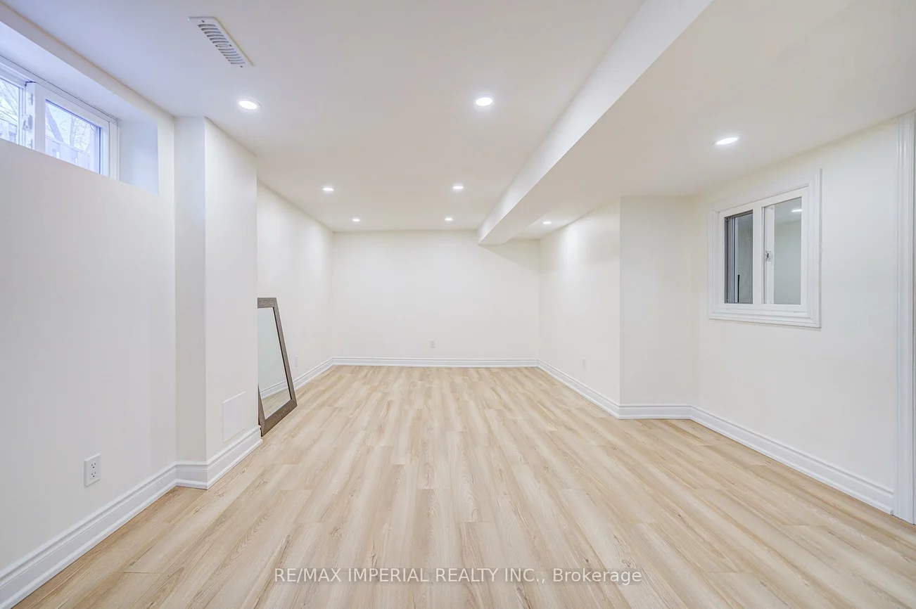318, Hollyberry, Hillcrest Village, Toronto