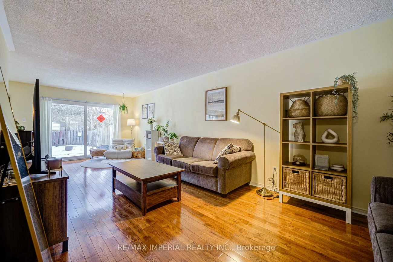 318, Hollyberry, Hillcrest Village, Toronto