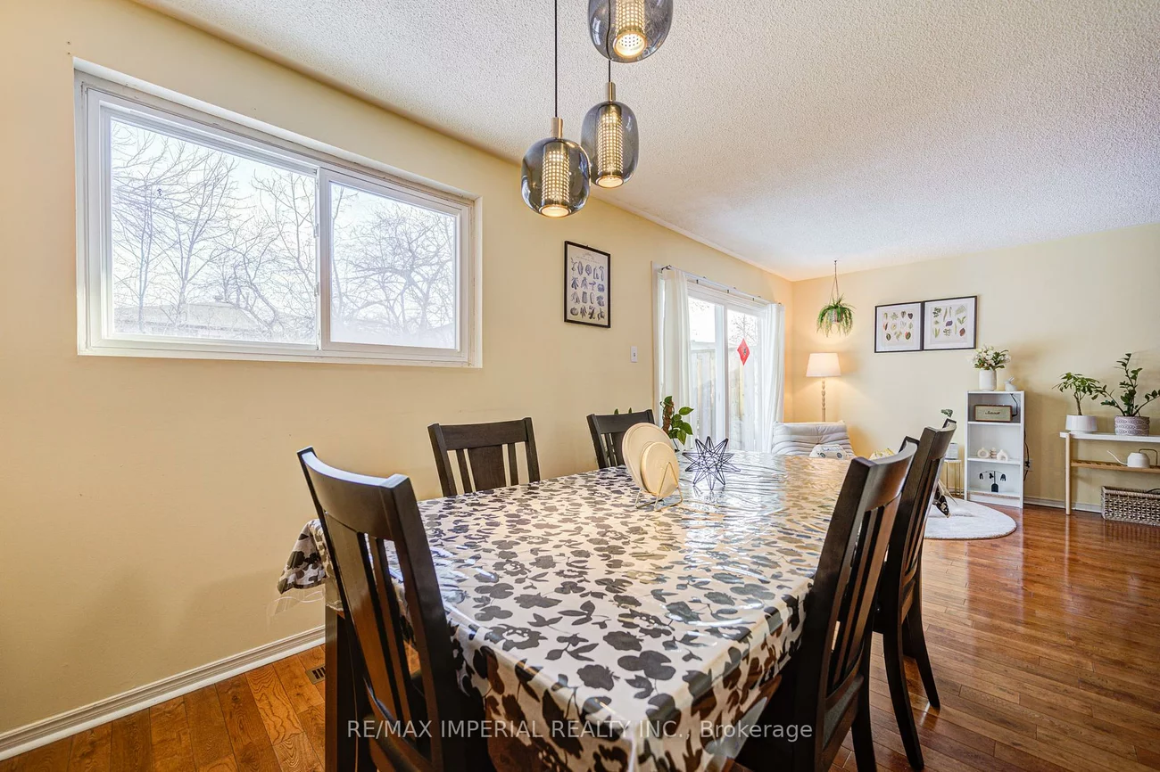 318, Hollyberry, Hillcrest Village, Toronto