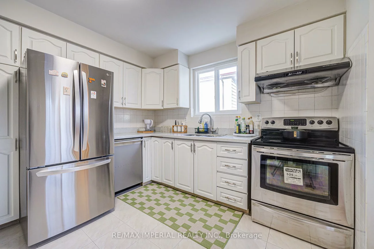 318, Hollyberry, Hillcrest Village, Toronto