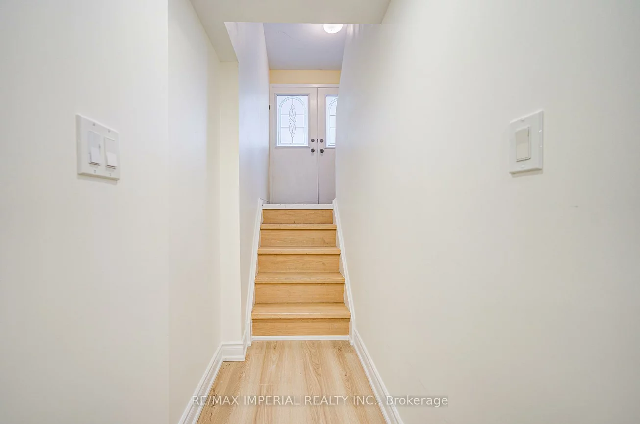 318, Hollyberry, Hillcrest Village, Toronto