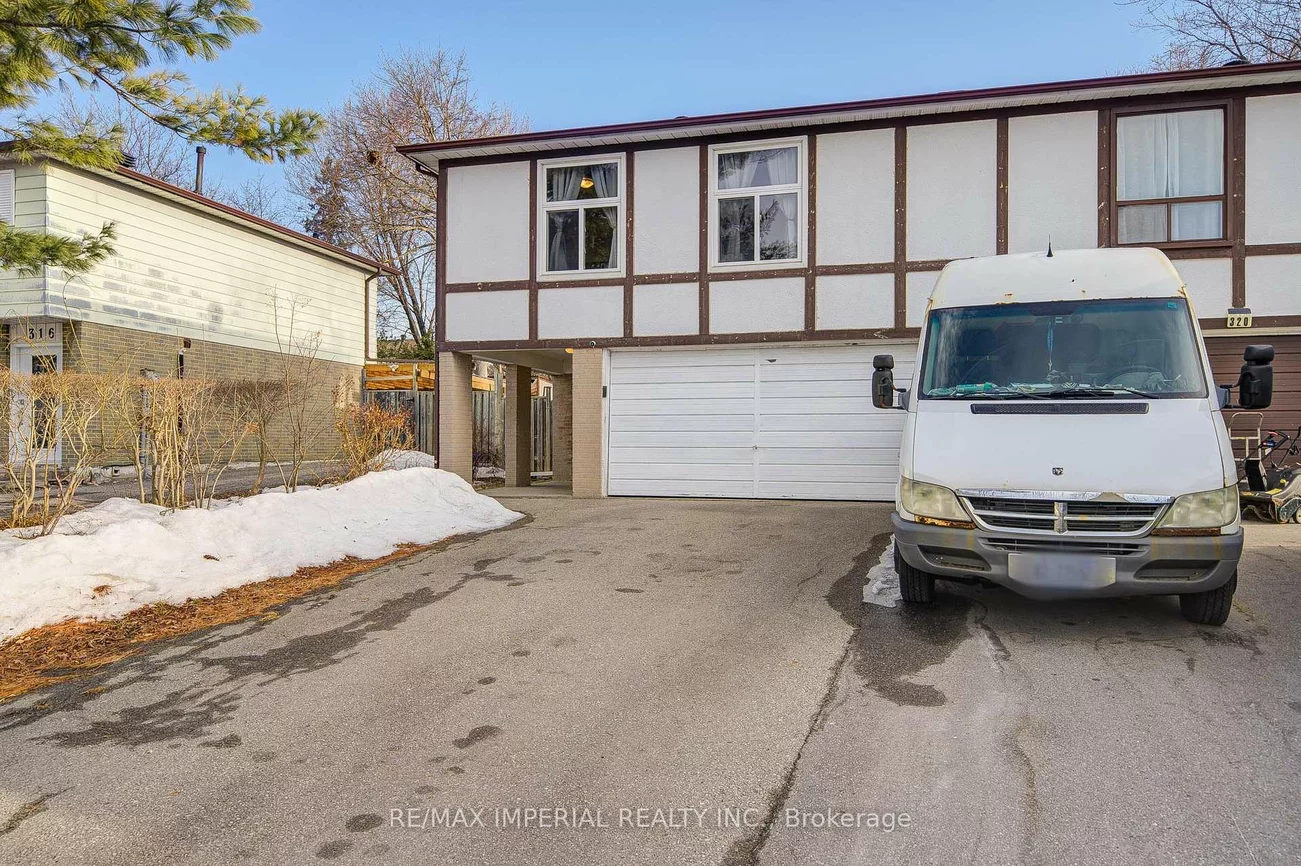 318, Hollyberry, Hillcrest Village, Toronto