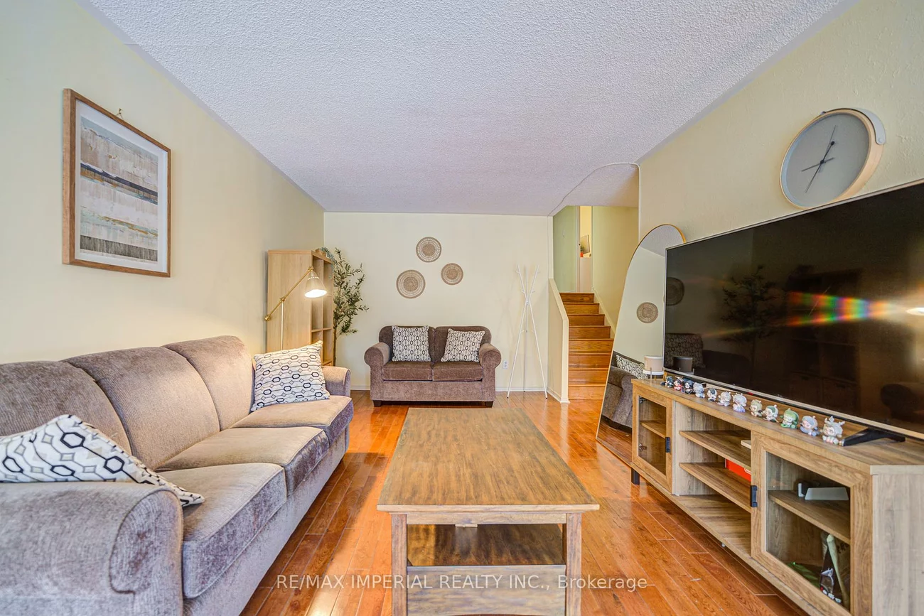 318, Hollyberry, Hillcrest Village, Toronto
