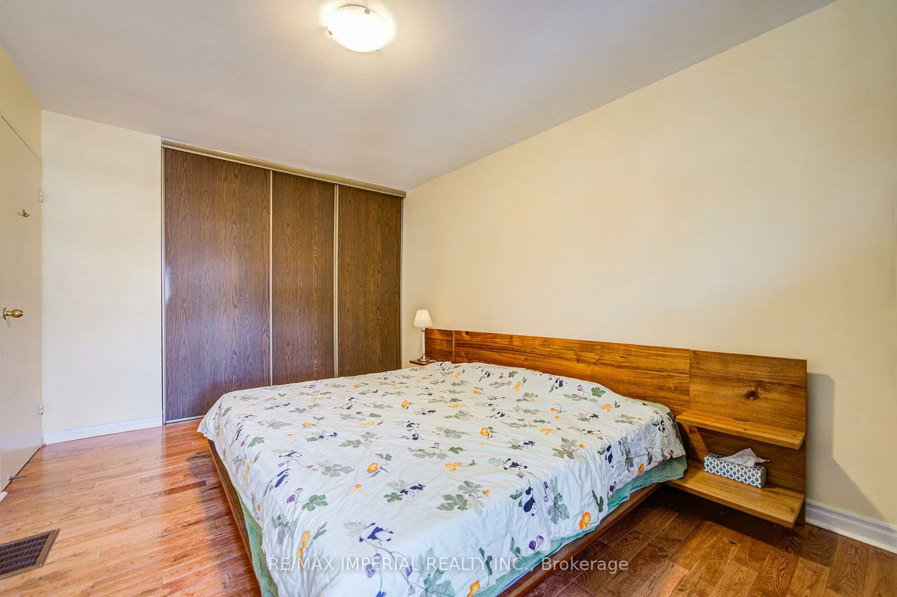 318, Hollyberry, Hillcrest Village, Toronto