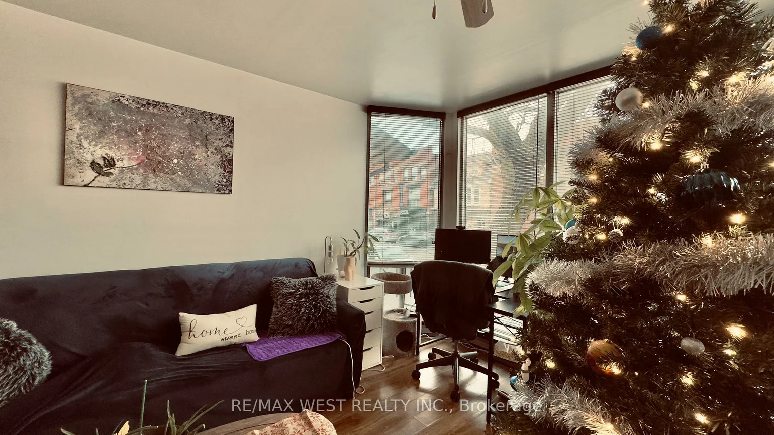 1061, Bathurst, Annex, Toronto