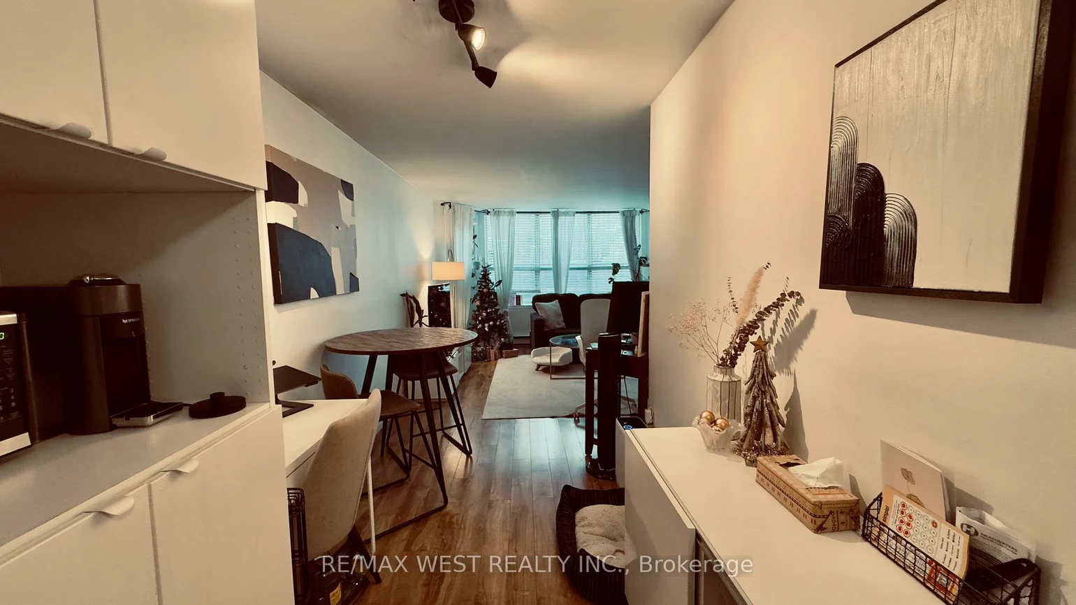 1061, Bathurst, Annex, Toronto