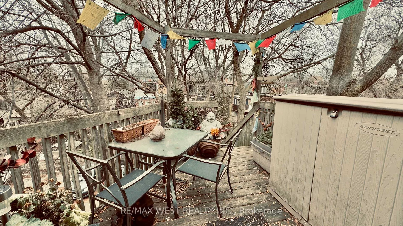 1061, Bathurst, Annex, Toronto