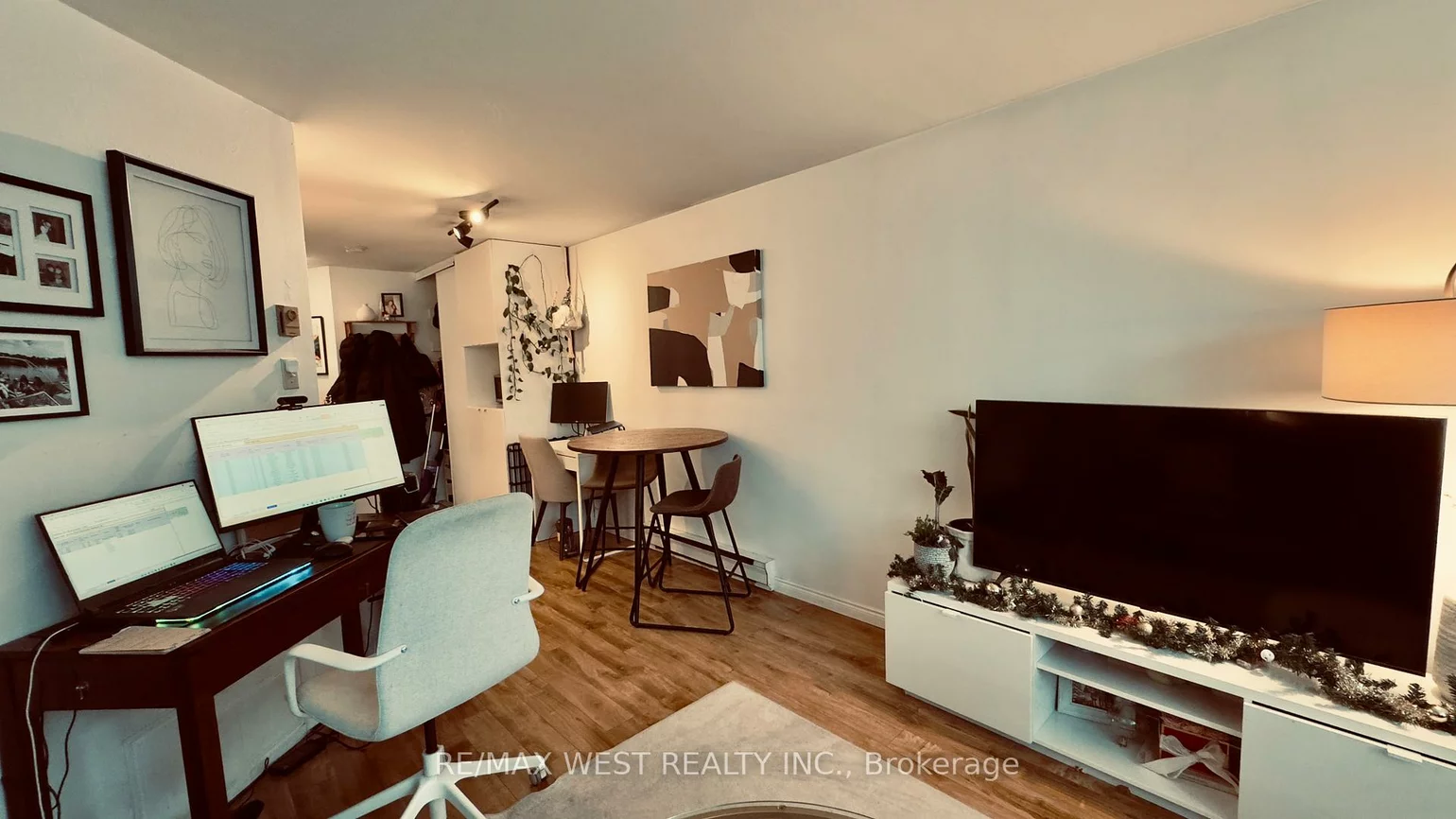 1061, Bathurst, Annex, Toronto