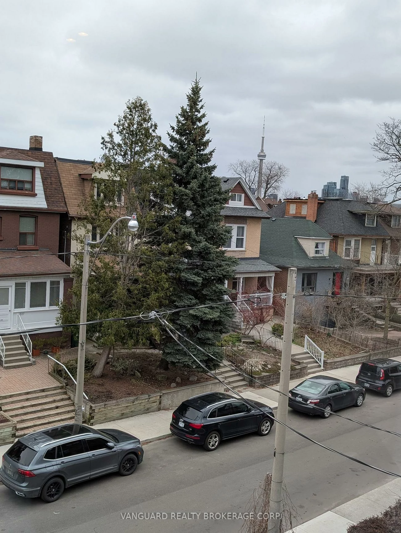 232, Montrose, Palmerston-Little Italy, Toronto