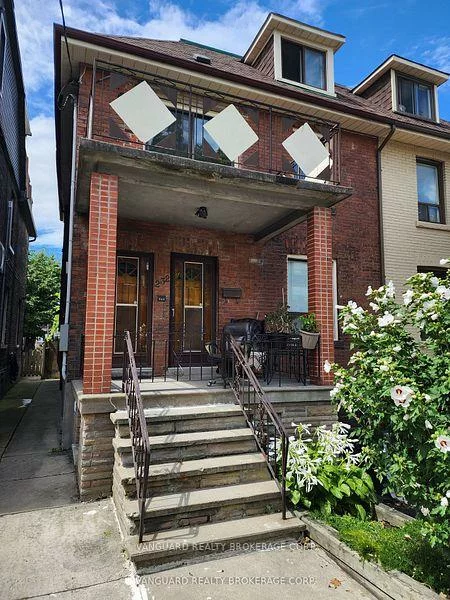 232, Montrose, Palmerston-Little Italy, Toronto