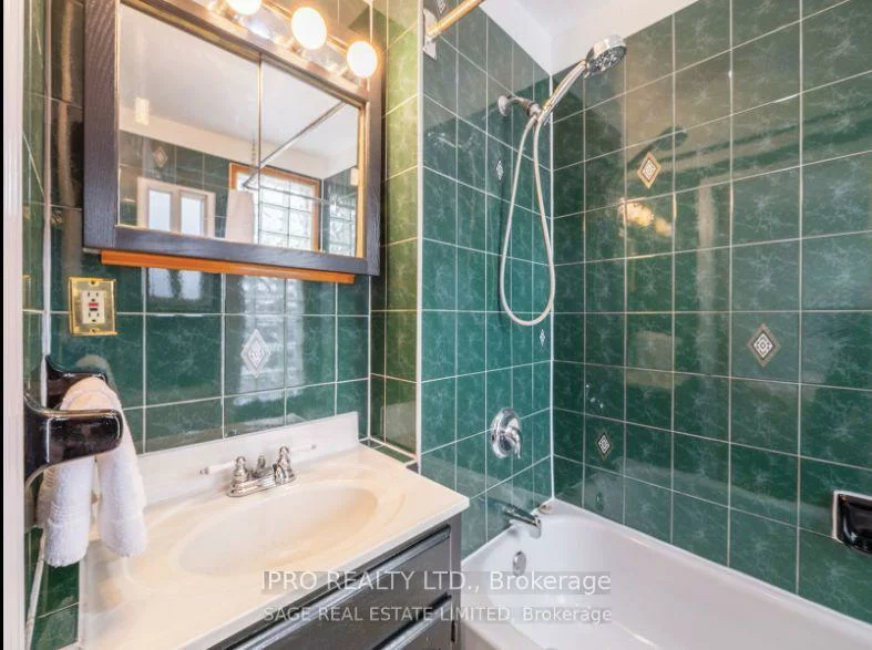 4, Percy, Moss Park, Toronto