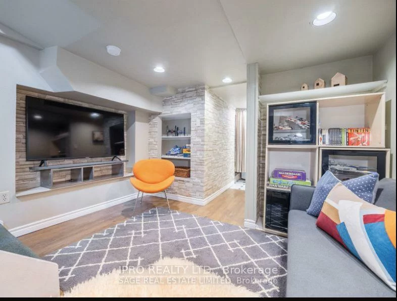 4, Percy, Moss Park, Toronto