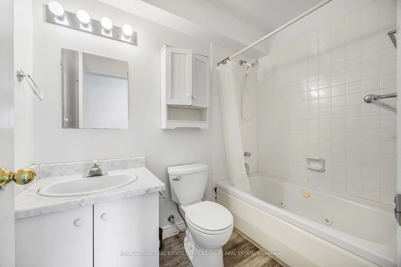31, Glebe, Mount Pleasant West, Toronto