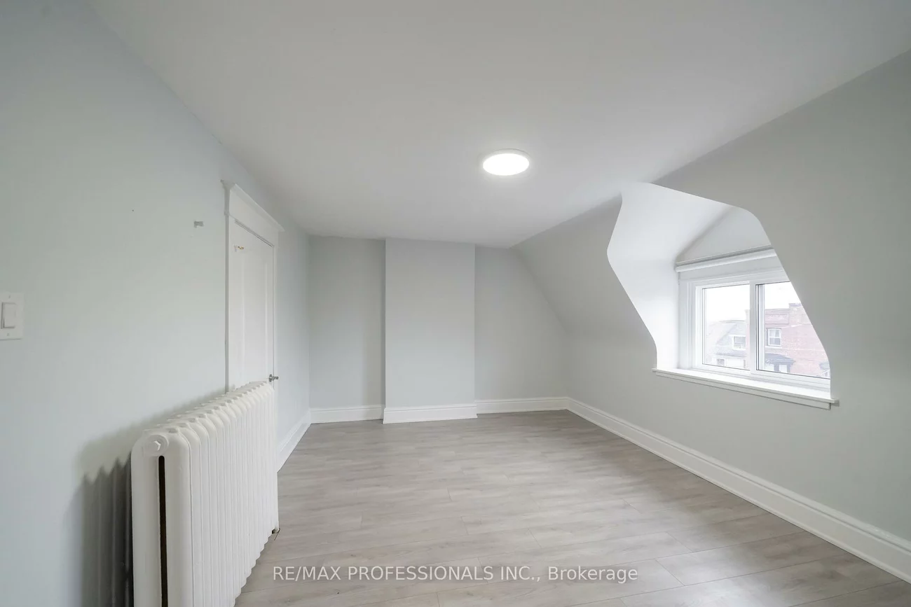 223, Oakwood, Oakwood Village, Toronto