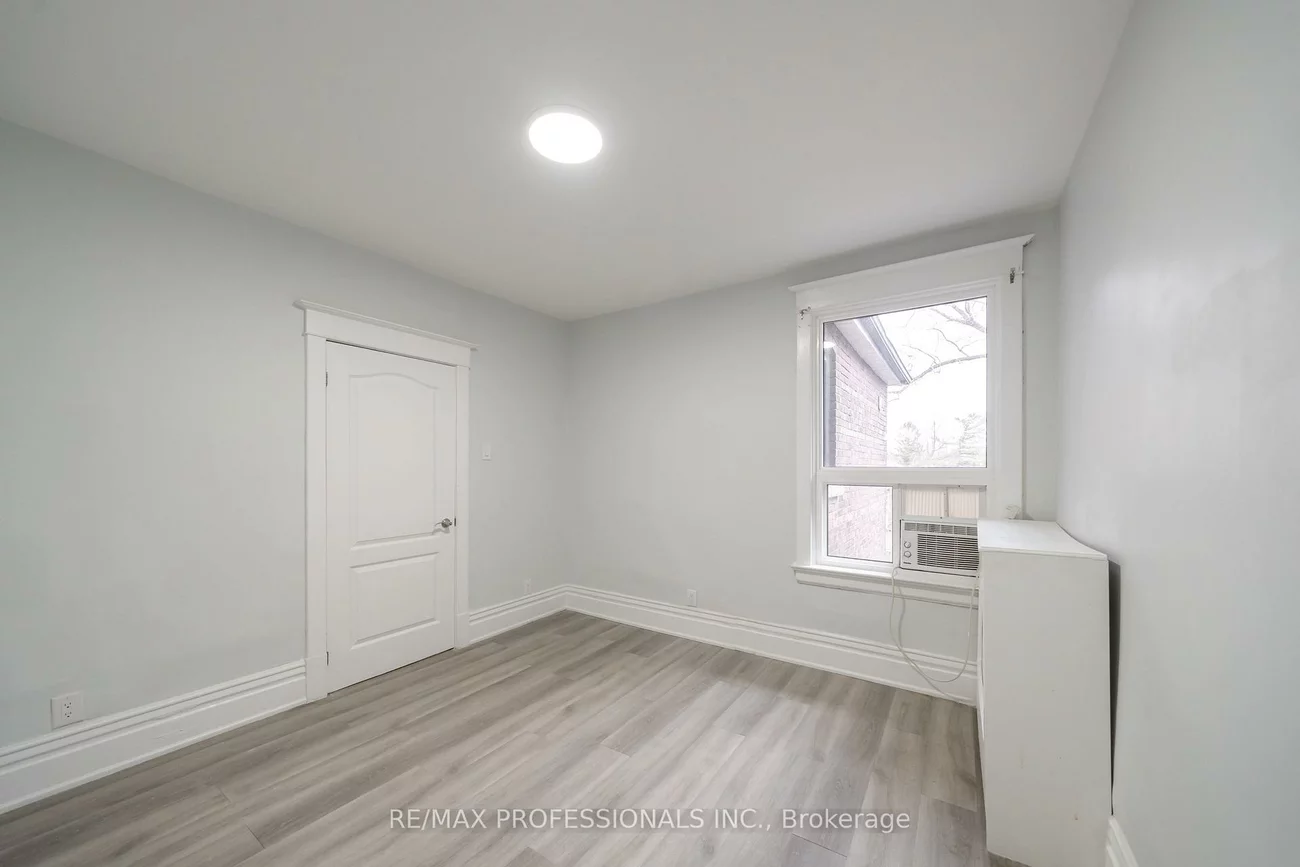 223, Oakwood, Oakwood Village, Toronto