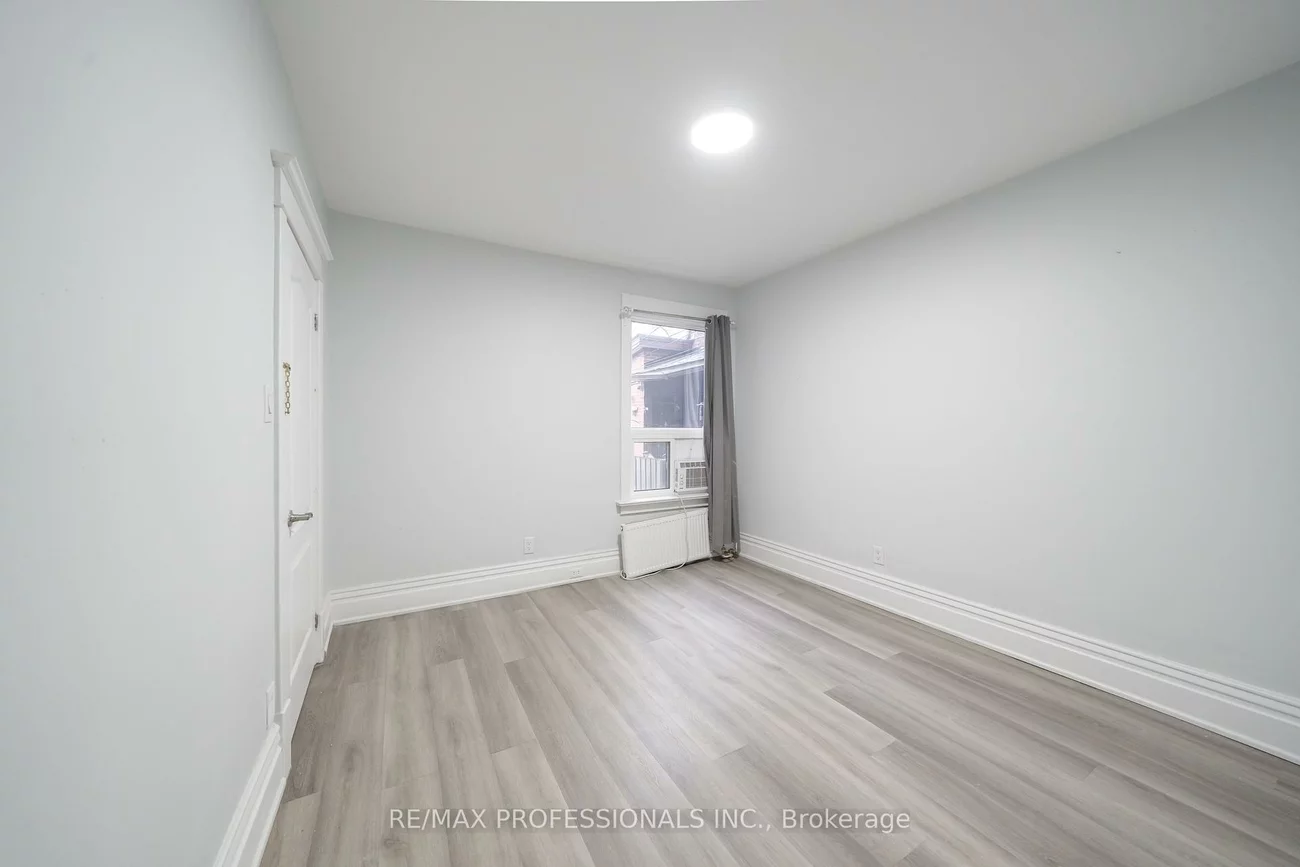 223, Oakwood, Oakwood Village, Toronto