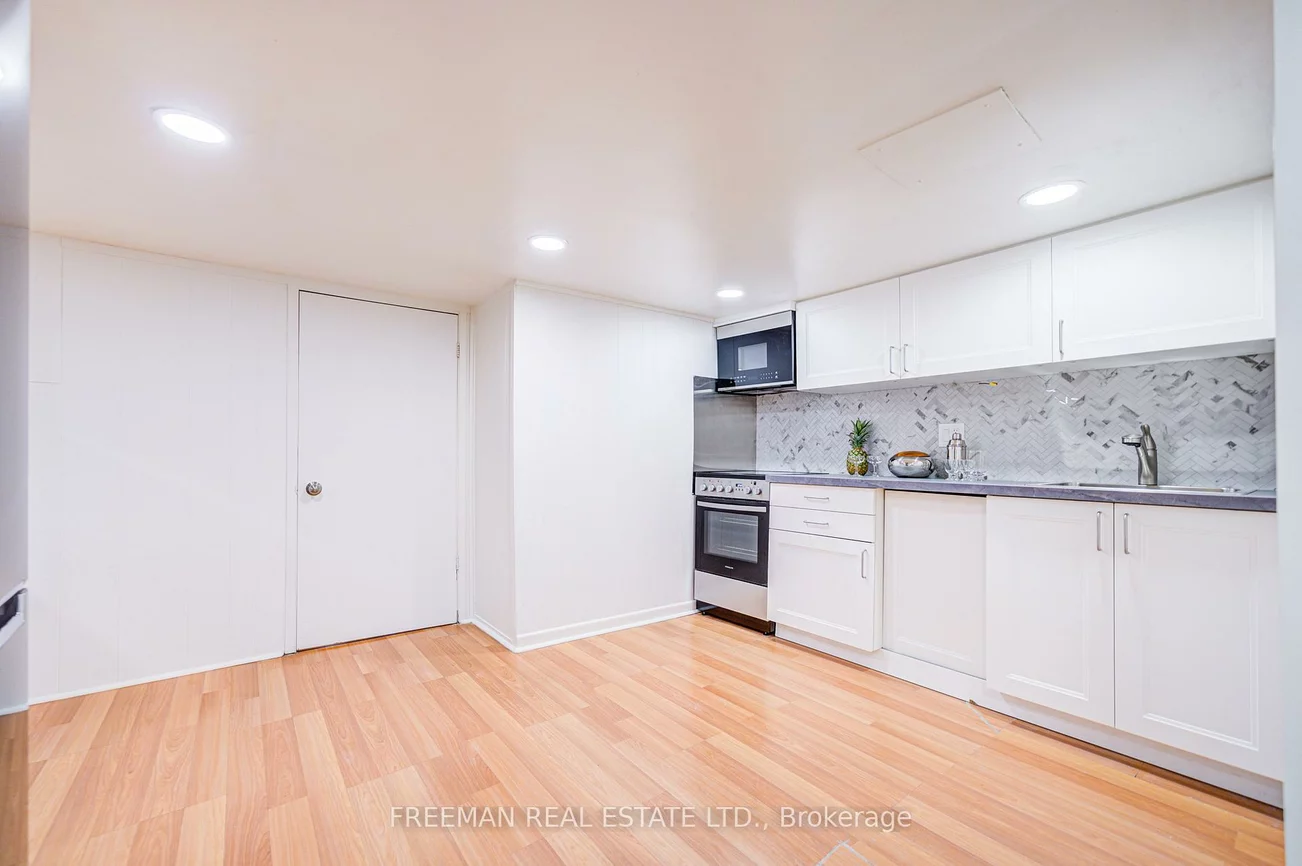 21, Wells, Annex, Toronto