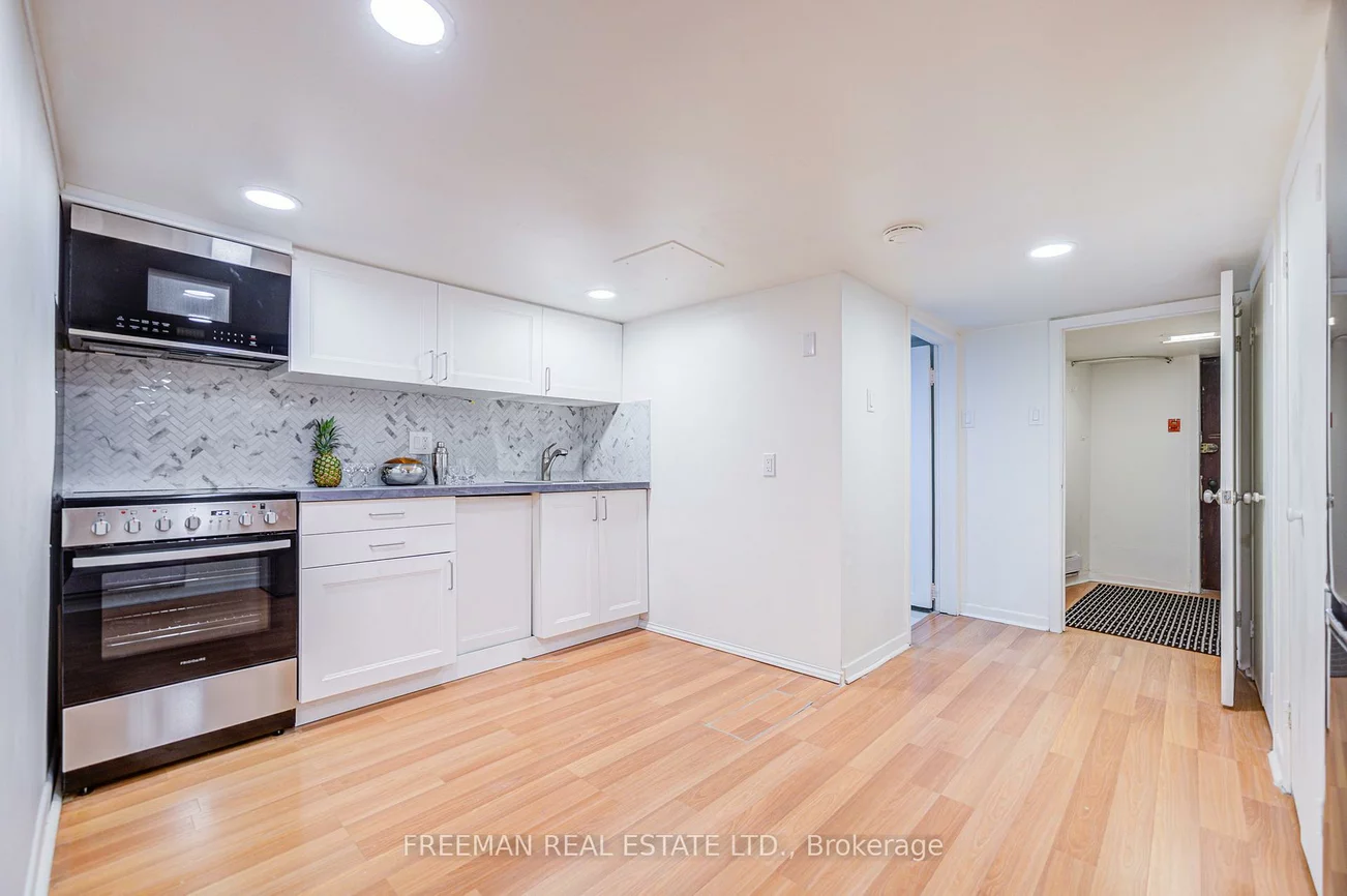 21, Wells, Annex, Toronto