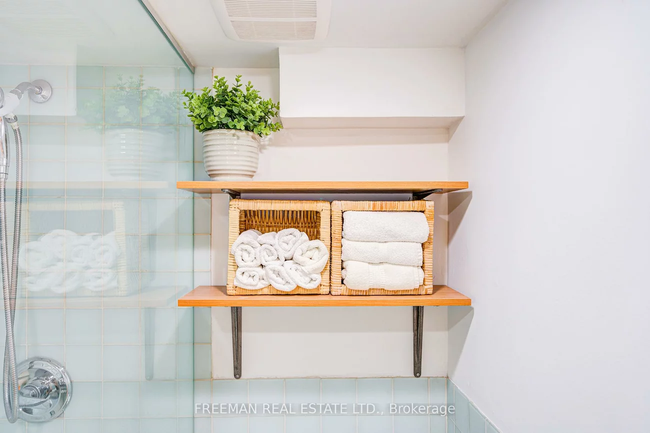 21, Wells, Annex, Toronto