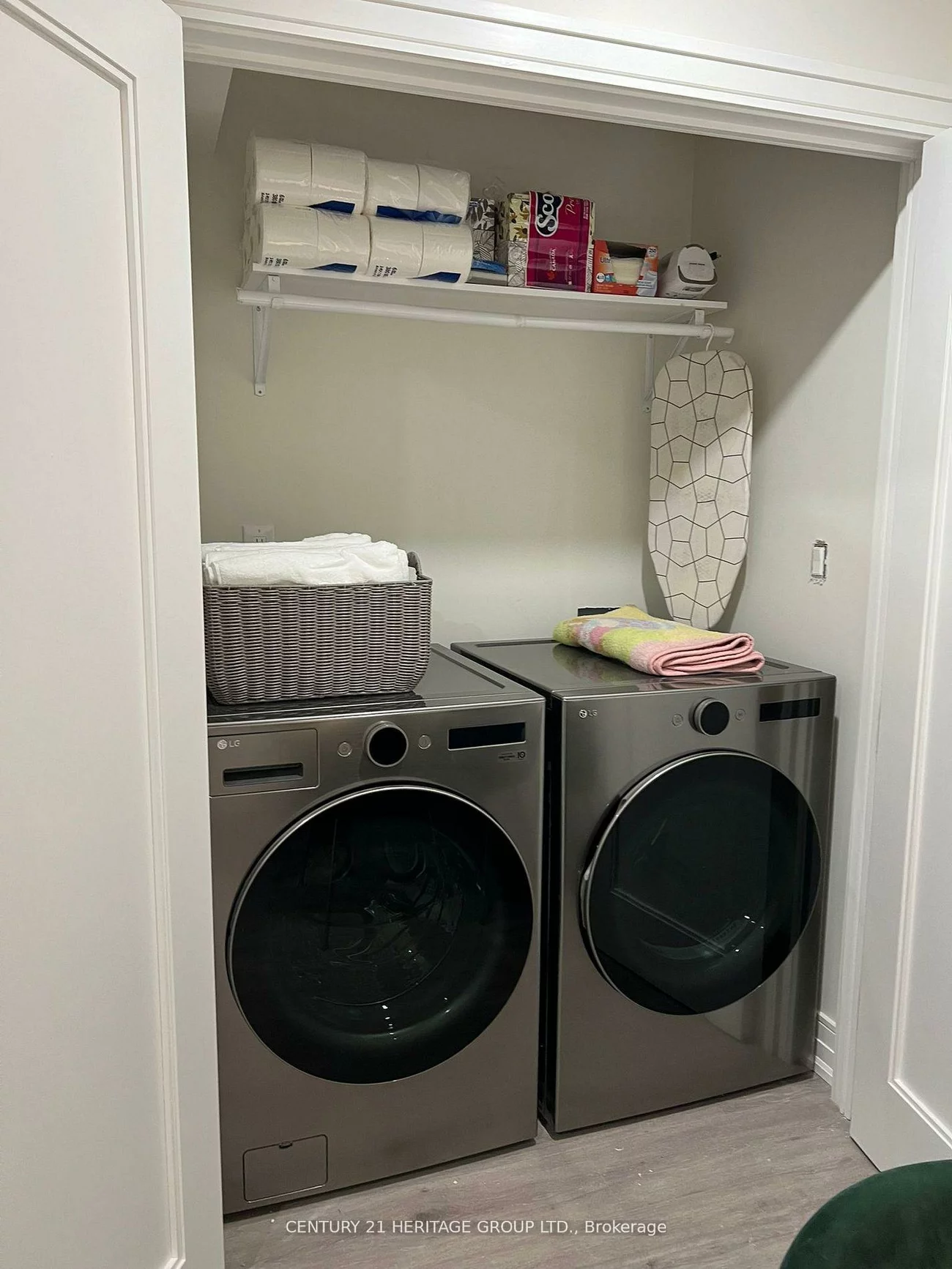 24, Deepglade, Henry Farm, Toronto