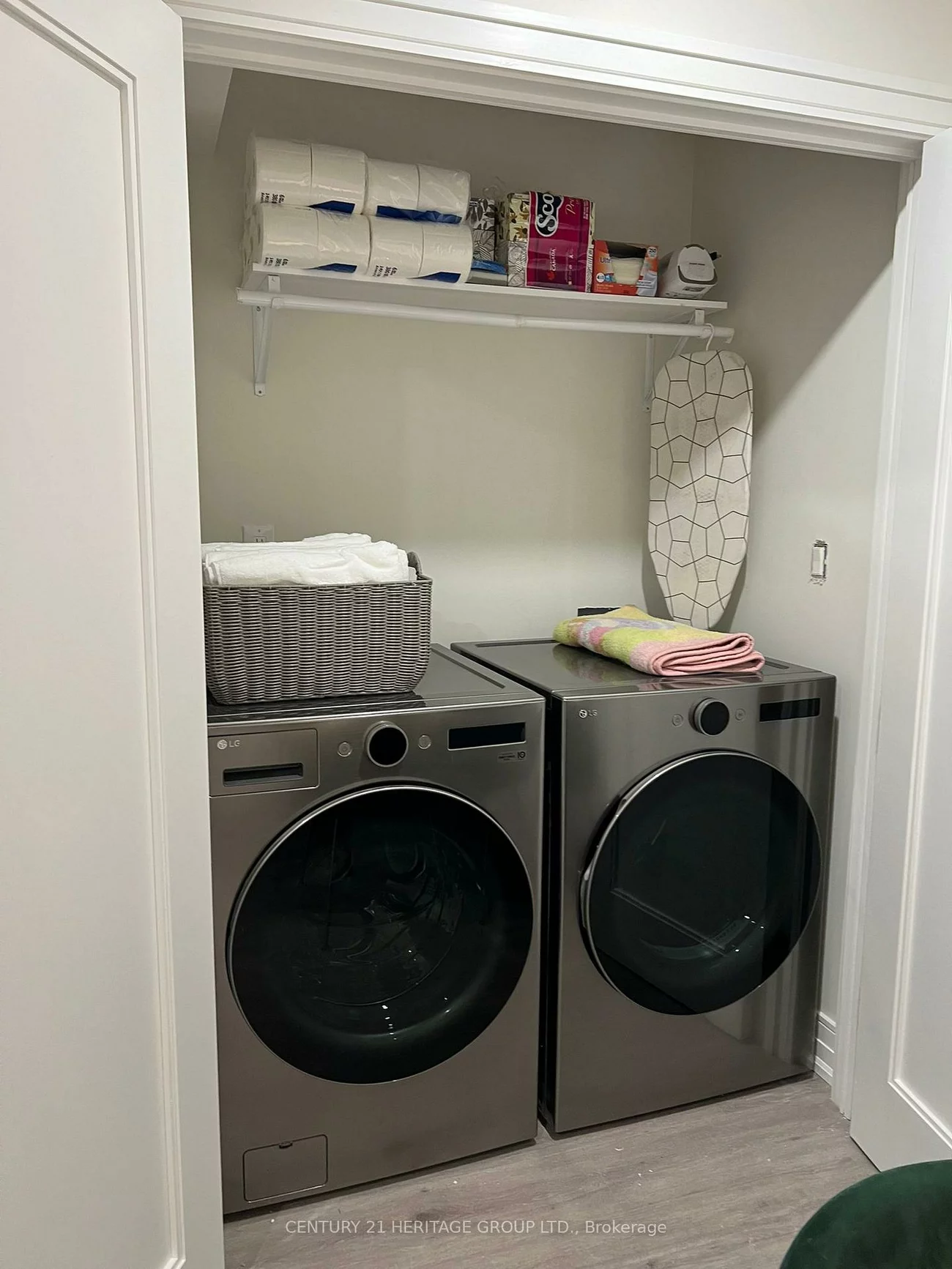 24, Deepglade, Henry Farm, Toronto