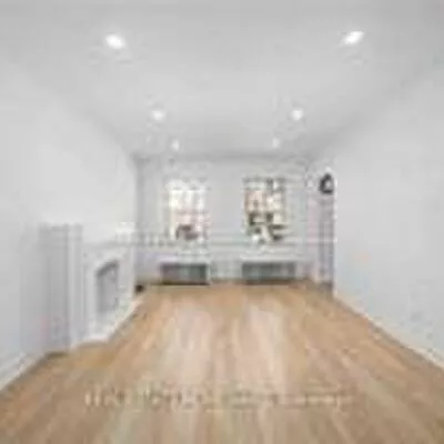 587, Broadway, Leaside, Toronto