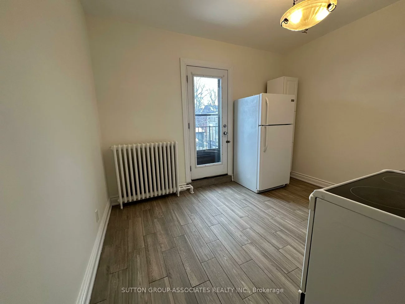 195, Montrose, Palmerston-Little Italy, Toronto