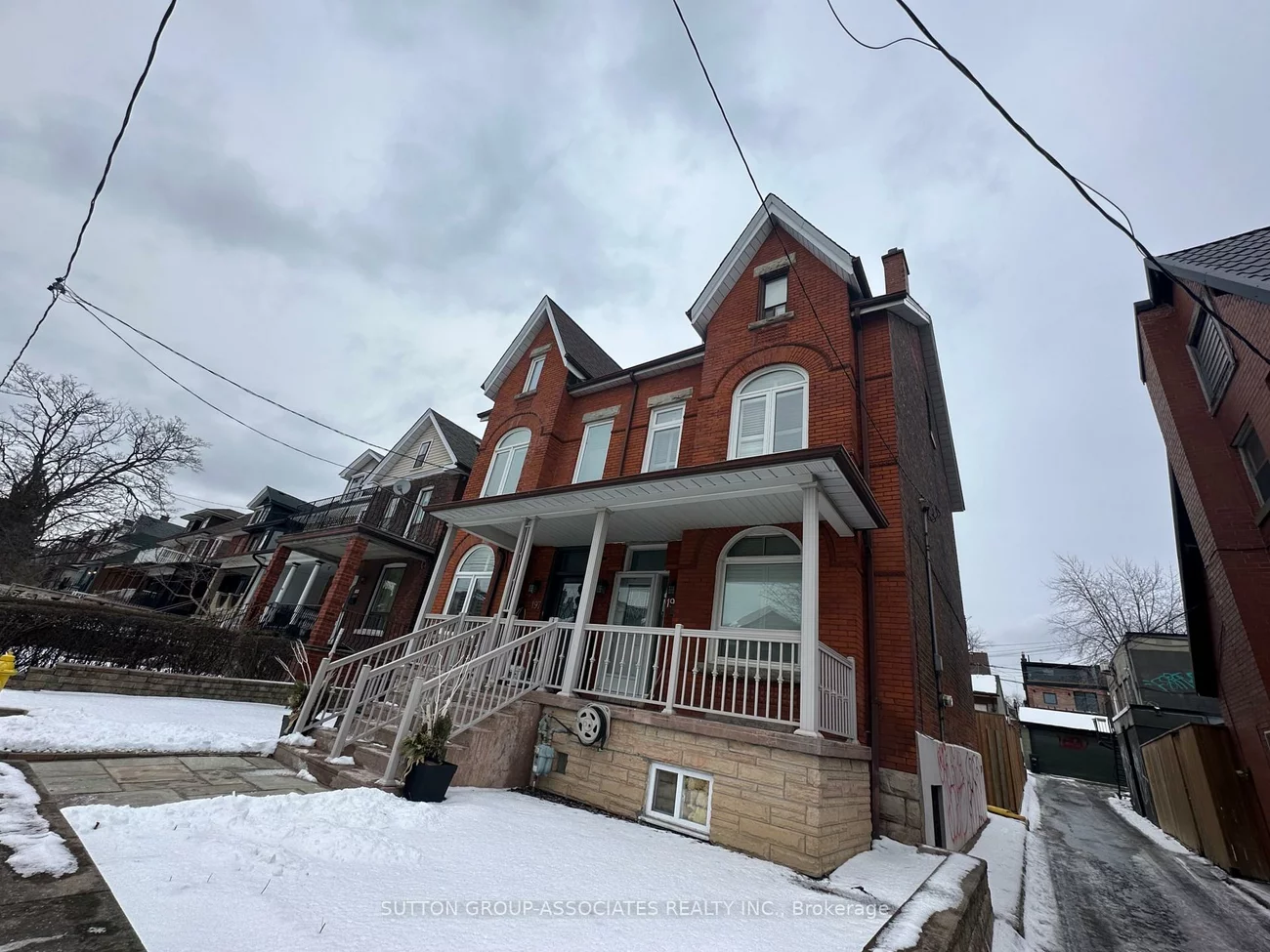 195, Montrose, Palmerston-Little Italy, Toronto