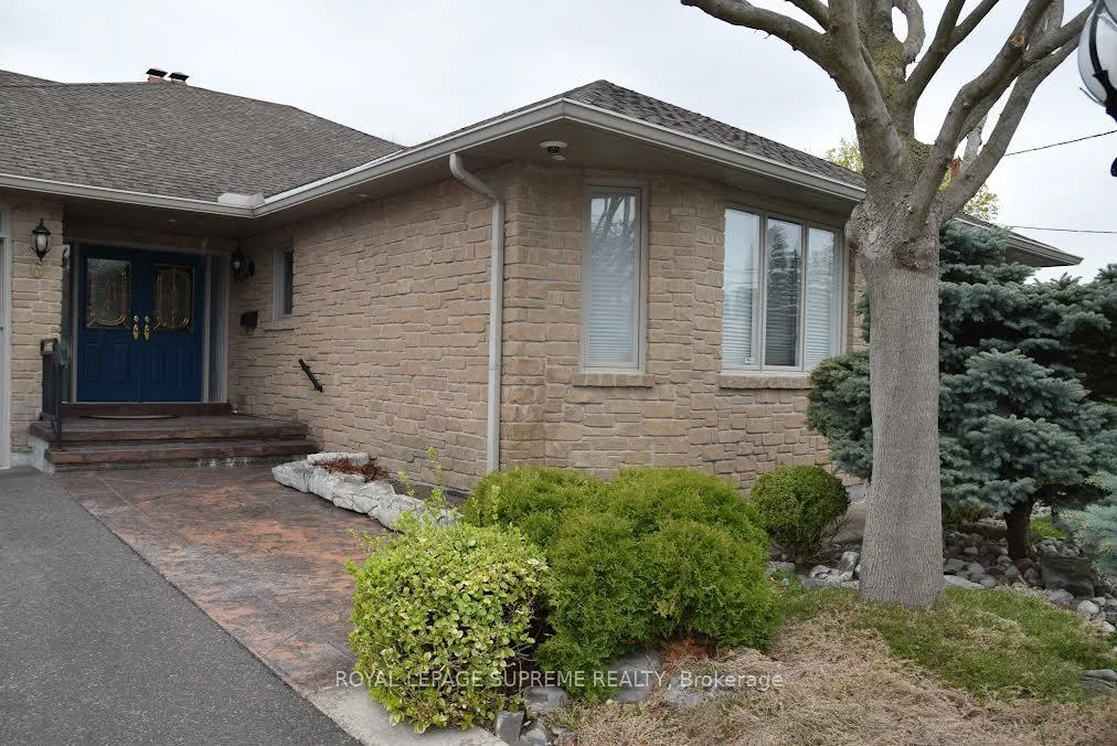 6, Burke, Newtonbrook West, Toronto