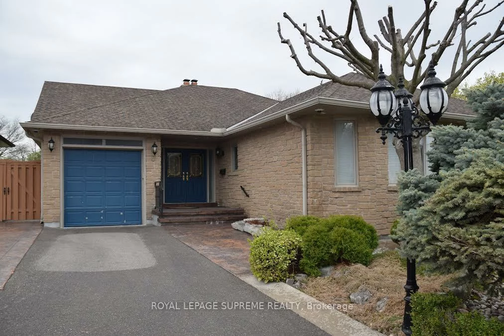 6, Burke, Newtonbrook West, Toronto