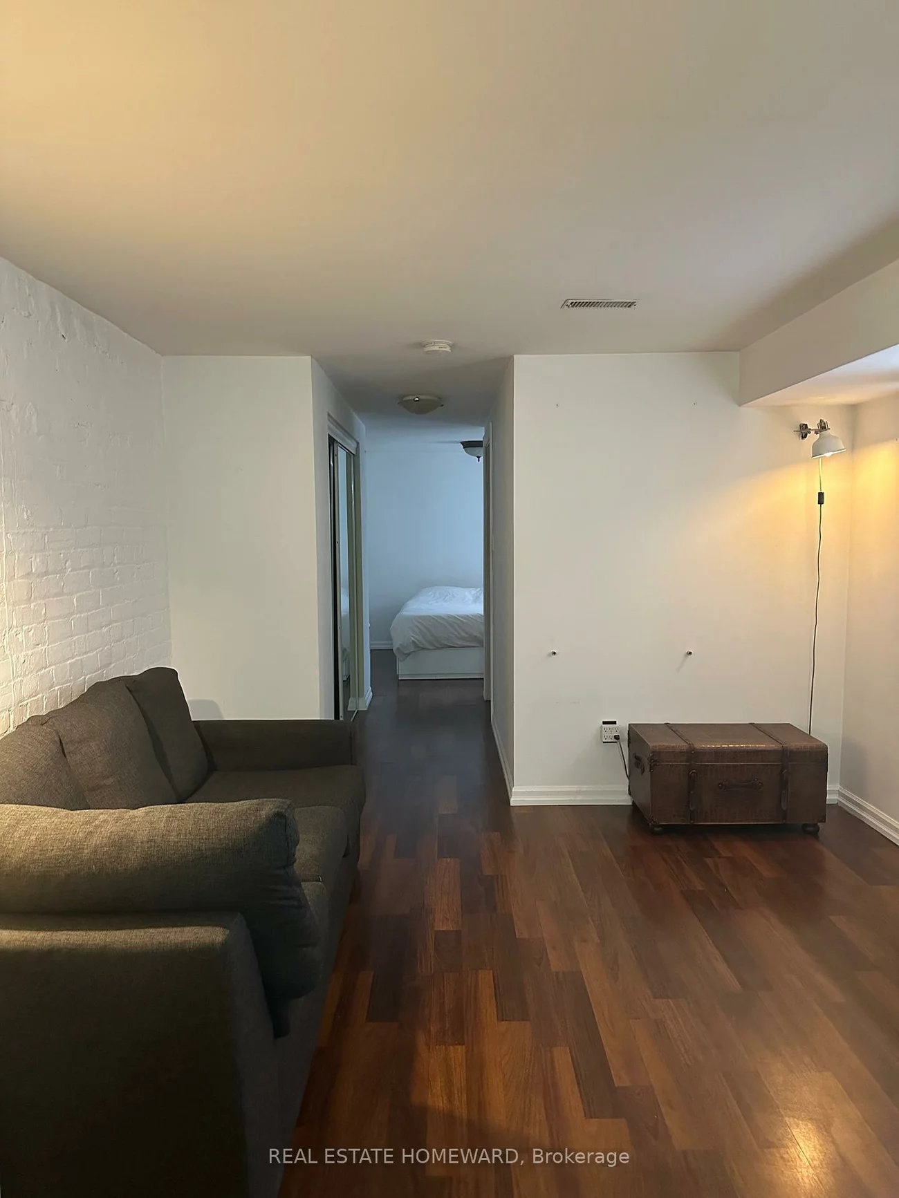 66, Mackenzie, Little Portugal, Toronto