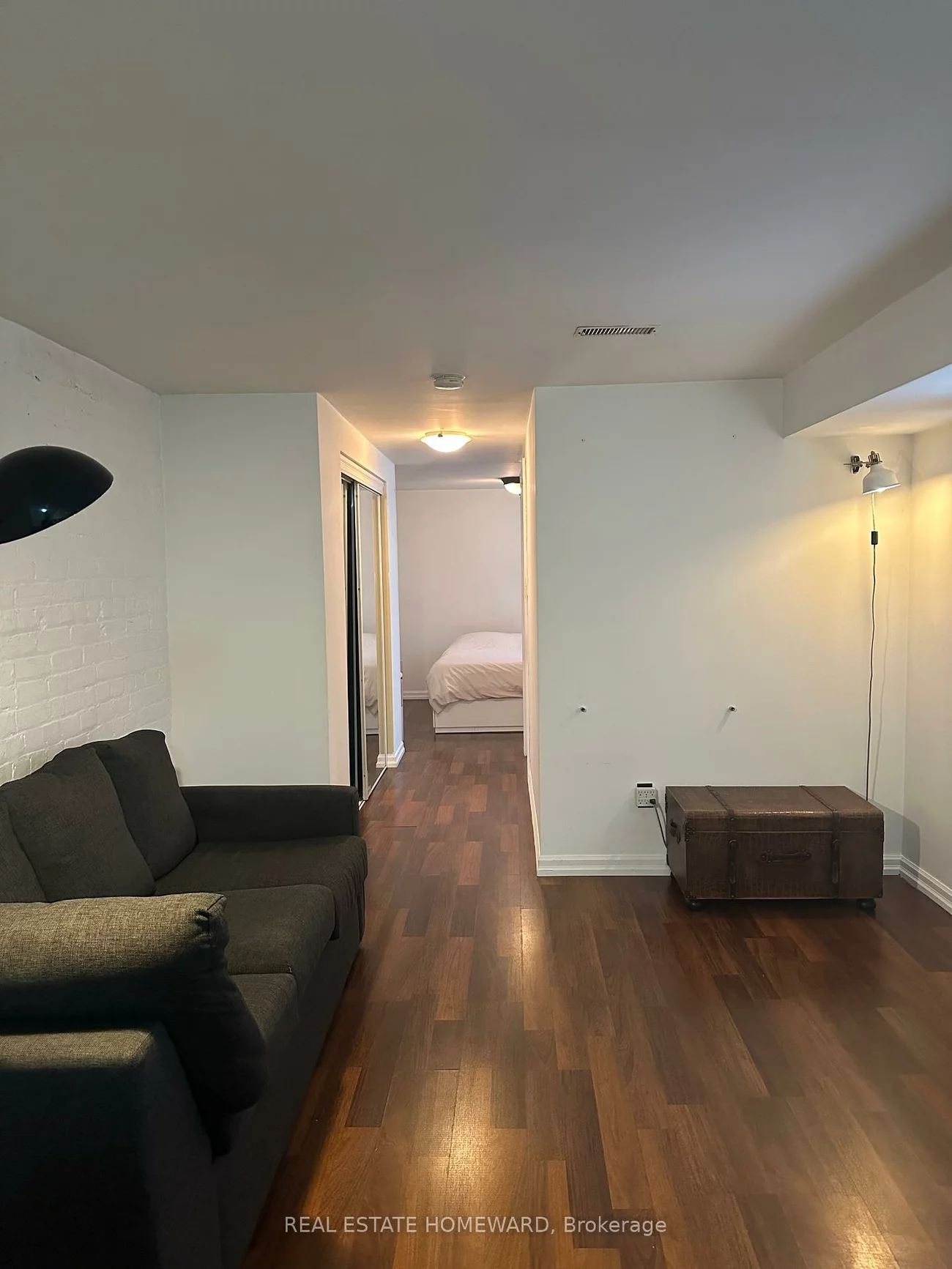 66, Mackenzie, Little Portugal, Toronto