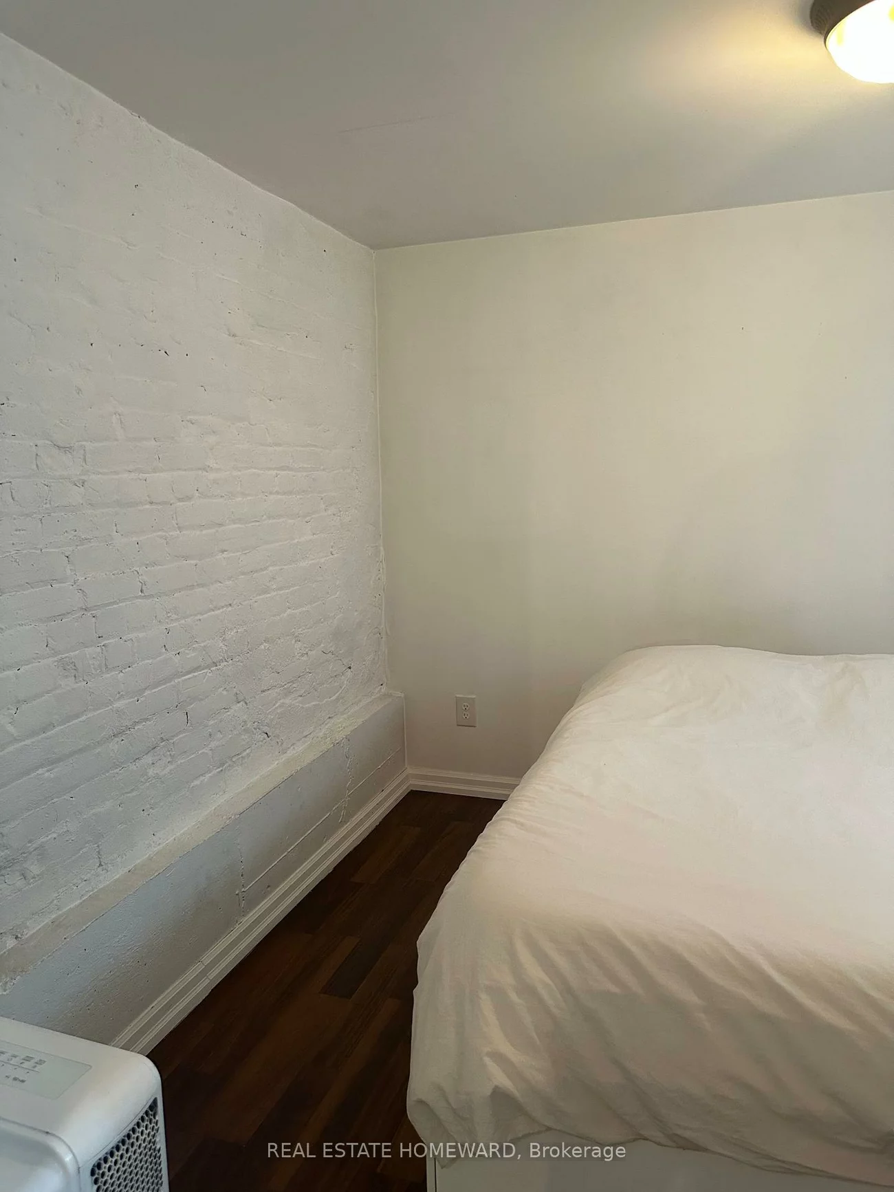 66, Mackenzie, Little Portugal, Toronto
