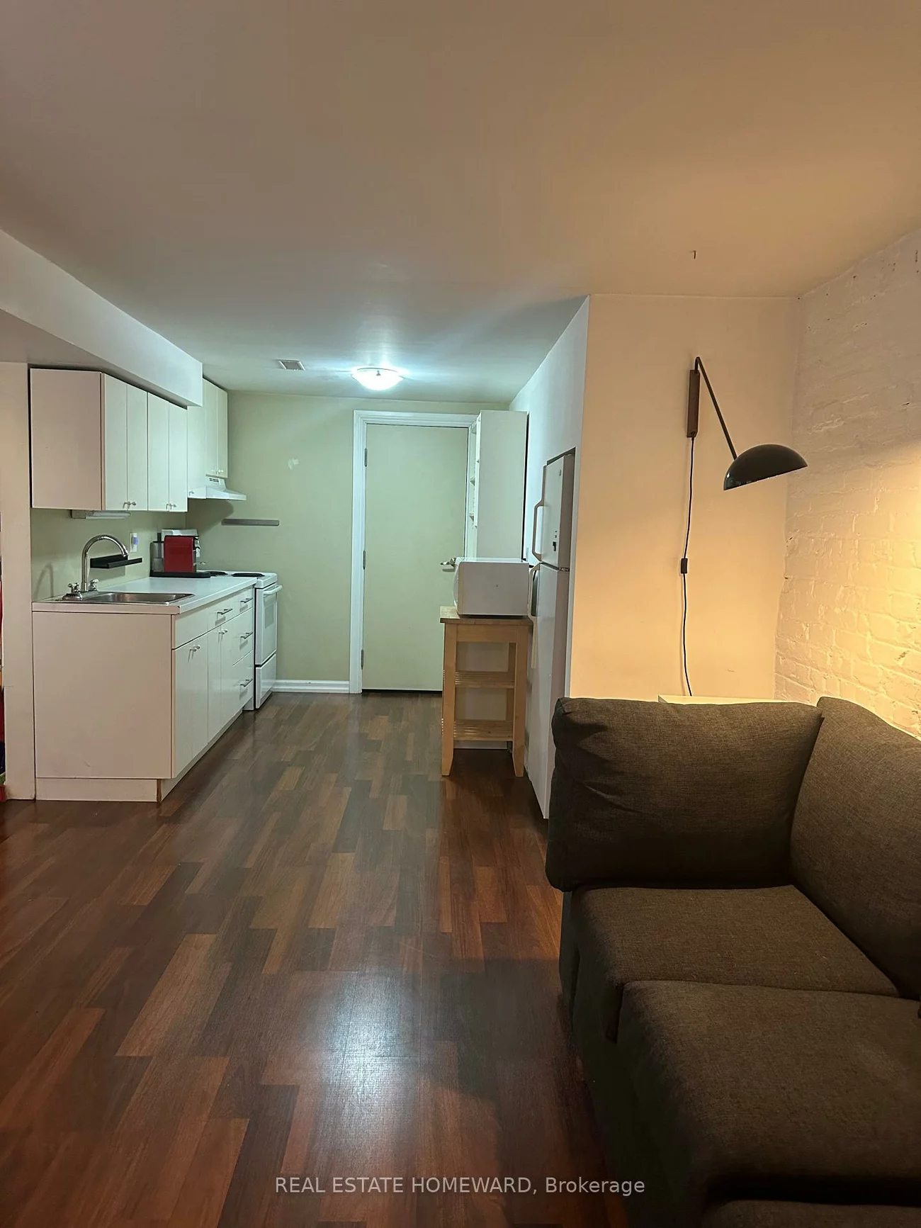 66, Mackenzie, Little Portugal, Toronto