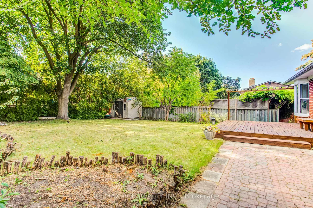 18, Arran, Newtonbrook East, Toronto