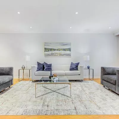 18, Arran, Newtonbrook East, Toronto