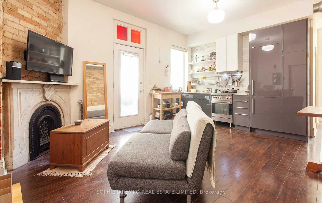 171, Carlton, Moss Park, Toronto