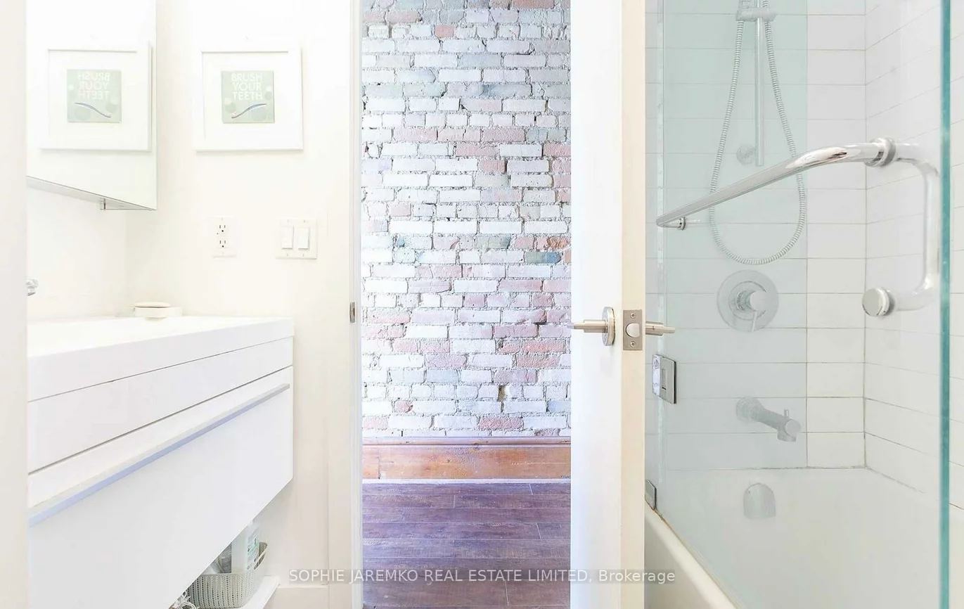 171, Carlton, Moss Park, Toronto
