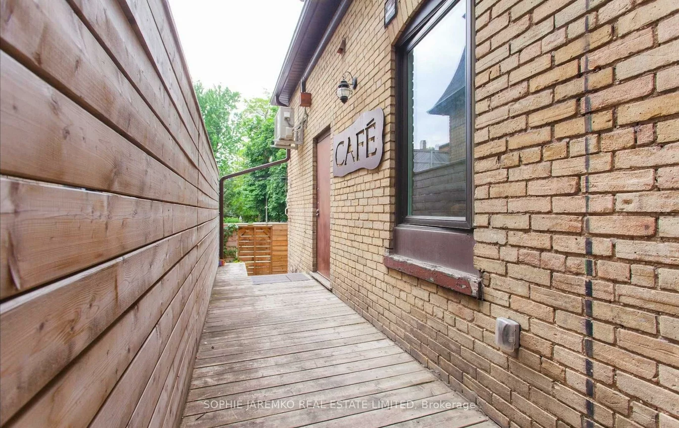 171, Carlton, Moss Park, Toronto